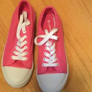 Airwalk Girls sneaker 7.5 new with tag